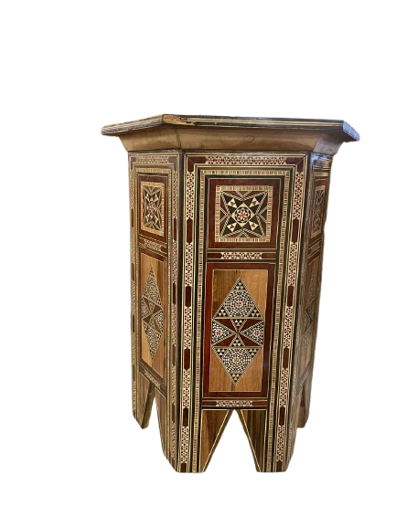 Table en marquetterie.