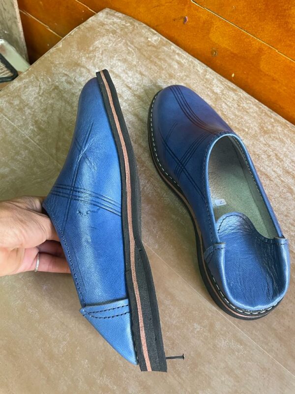 babouche cuir bleu semelle pneu recyclé