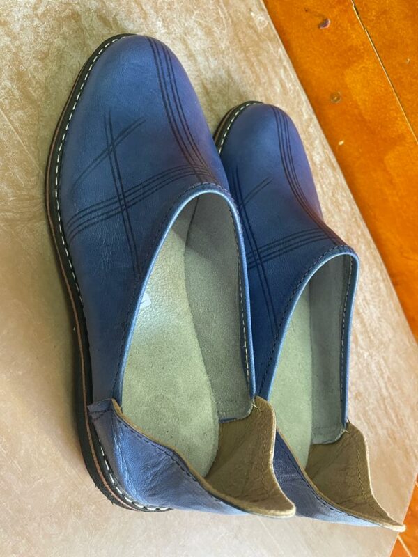 babouche cuir bleu semelle pneu recyclé