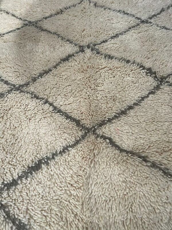 Tapis marocain Beni-Ouarain écru et losanges gris