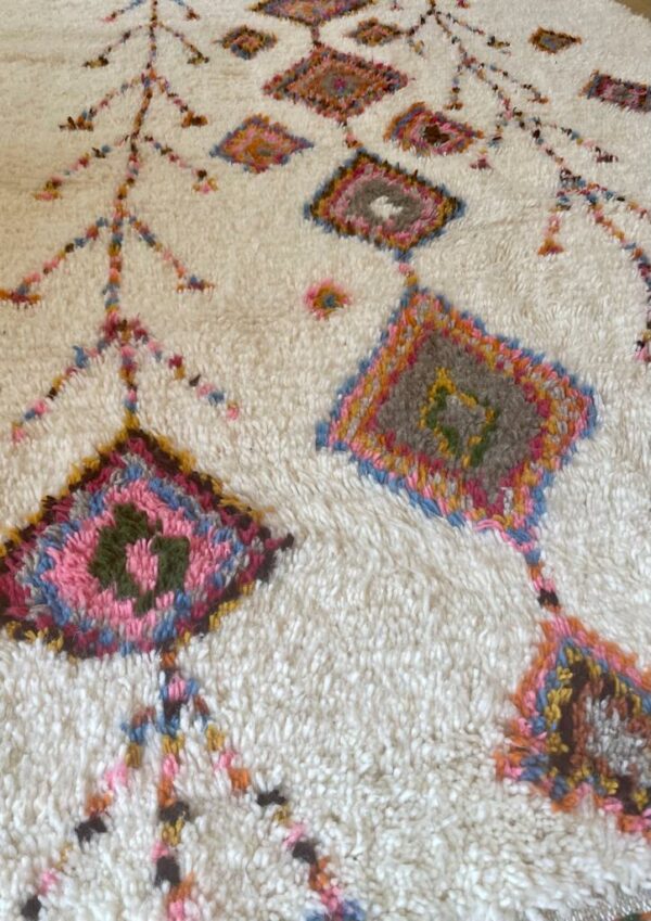 Tapis Azilal motif tribal 225 x 150