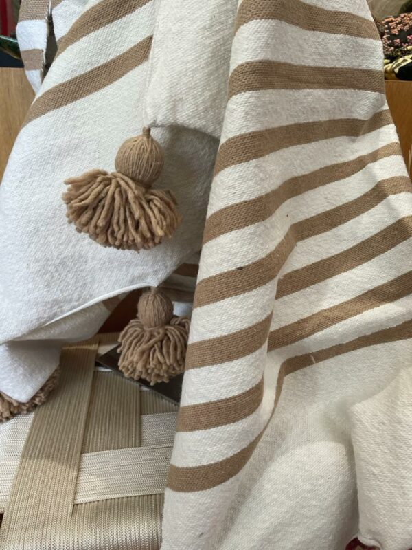 Plaid en coton rayer écru et beige.