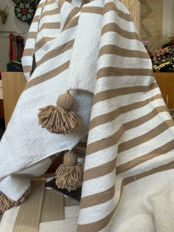 Plaid en coton rayer écru et beige.