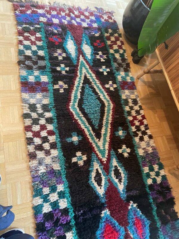 Photo d'un tapis Boucherouite losanges bleus.