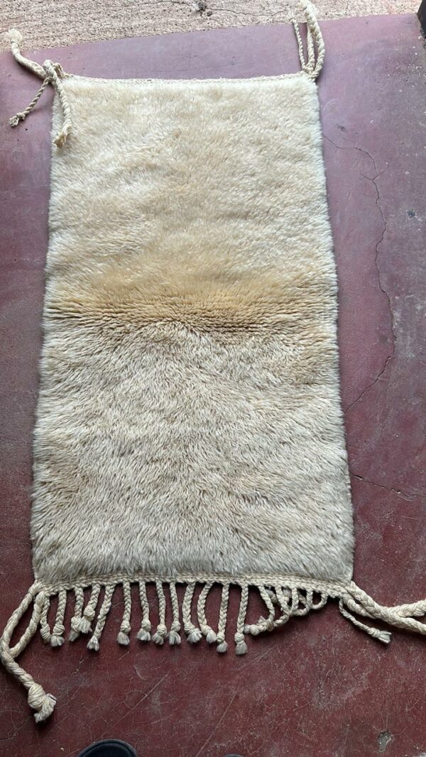 Authentique tapis Amazigh du moyen Atlas (100x0,50 cm).