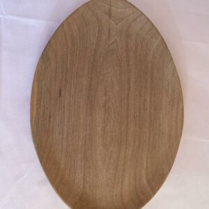 Photo d'un plateau apéro ovale en bois.