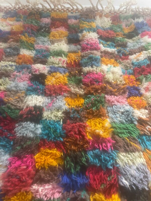 Photo d'un tapis berbère Beni-Ouarain patchwork.