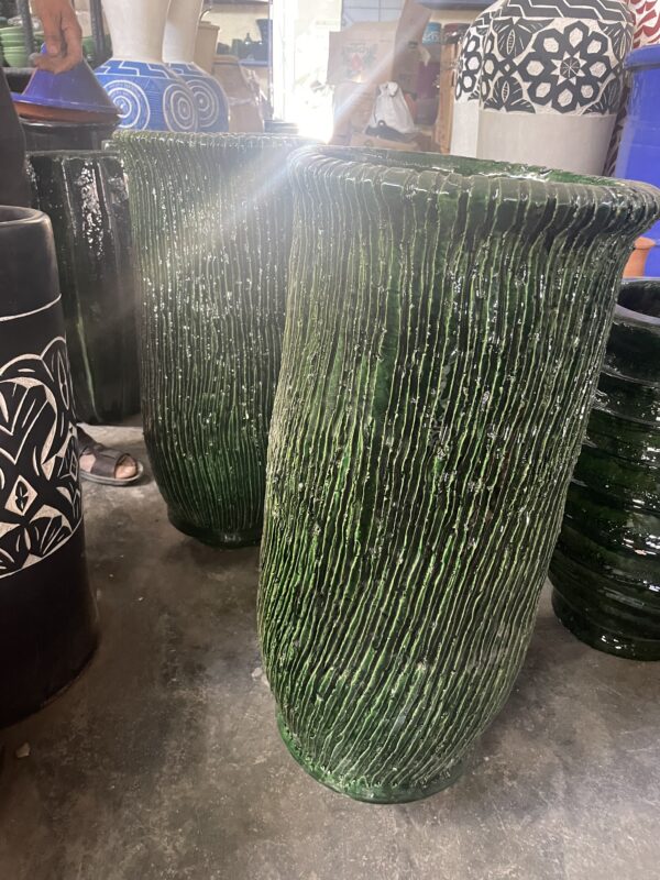 Poterie verte de Tamegroute, forme fine.