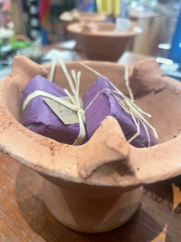 Carré parfumé fabrication artisanal au Maroc.
