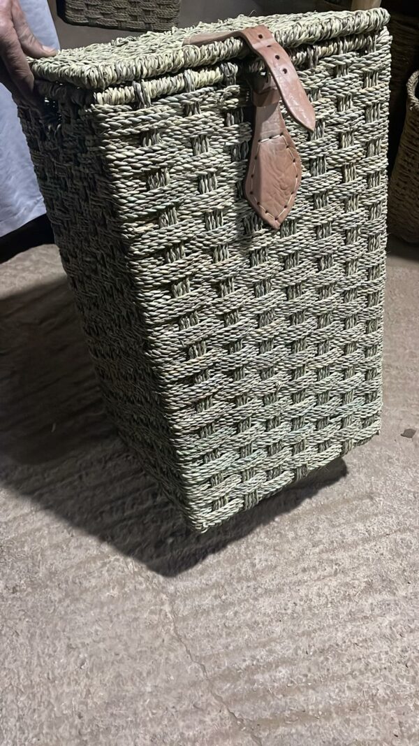 Coffre sur mesure en doum afabrication artisanale Maroc.