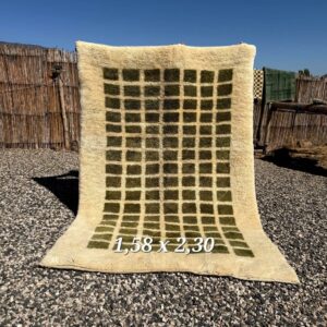 Tapis Mrirt carreaux.