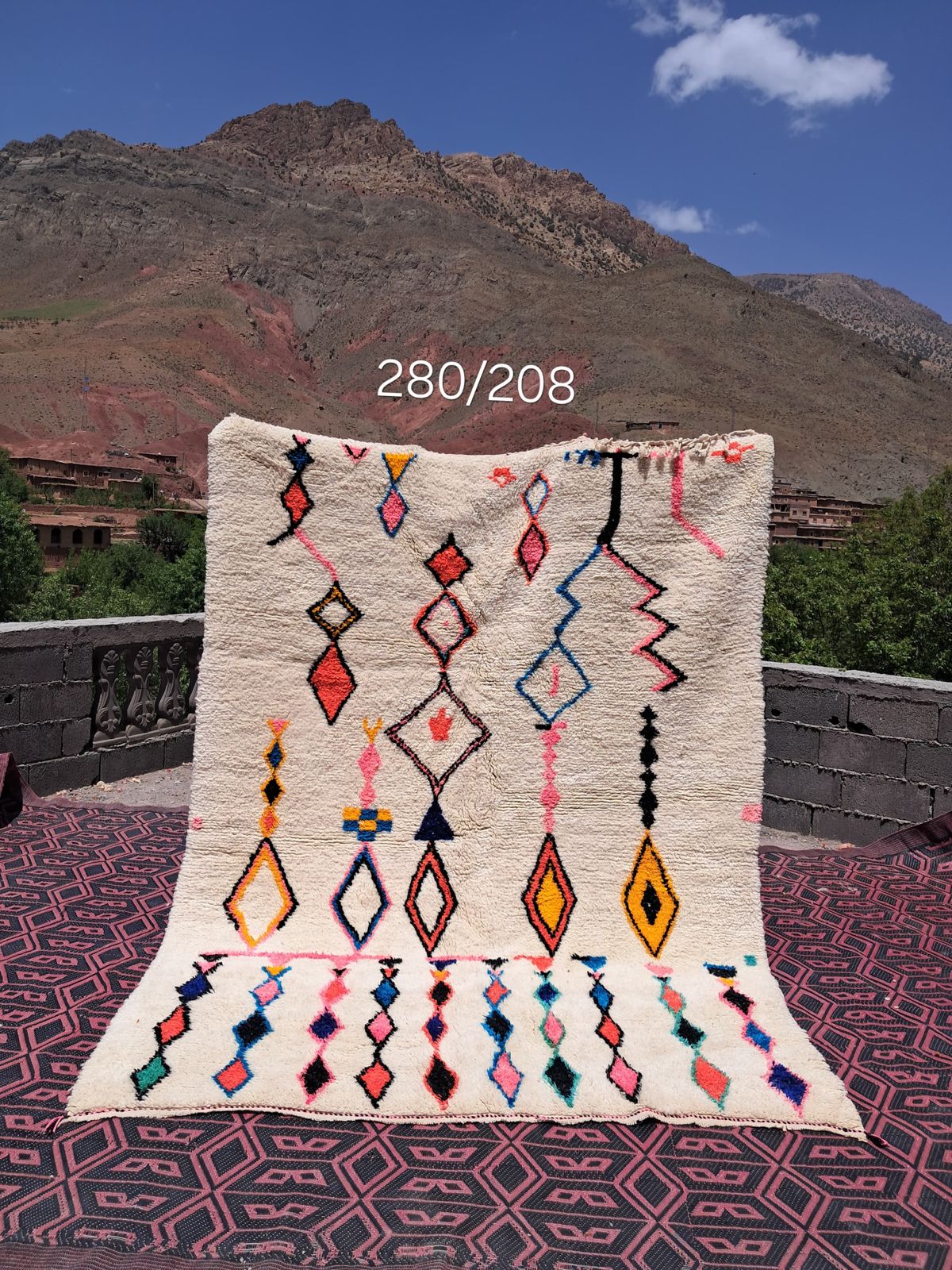 Tapis azilal motifs losanges cely boutique Tapis Azilal motifs losanges – Tapis marocain fait main