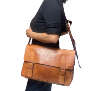 Sac en cuir cartable bandouilere.