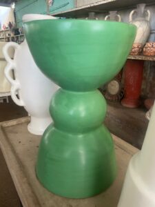 Table d’appoint artisanale finition tadelakt.