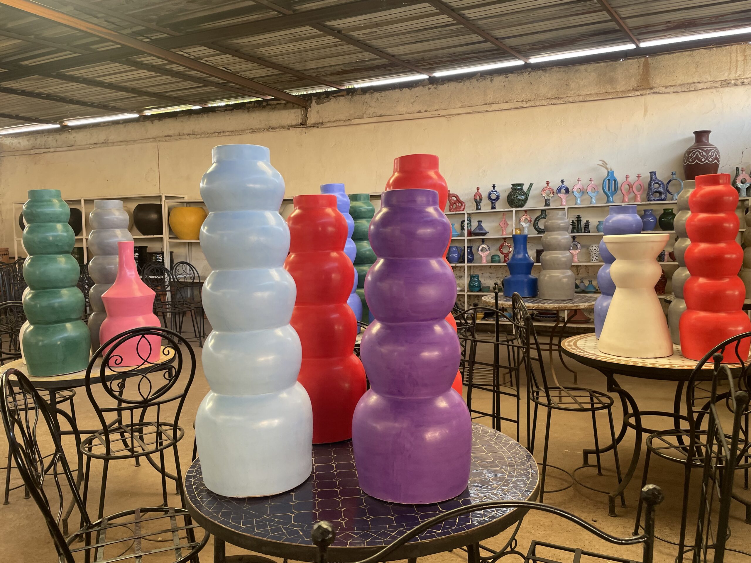 Vase en Béton plusieurs couleurs (3) Vase en béton bleu ciel.