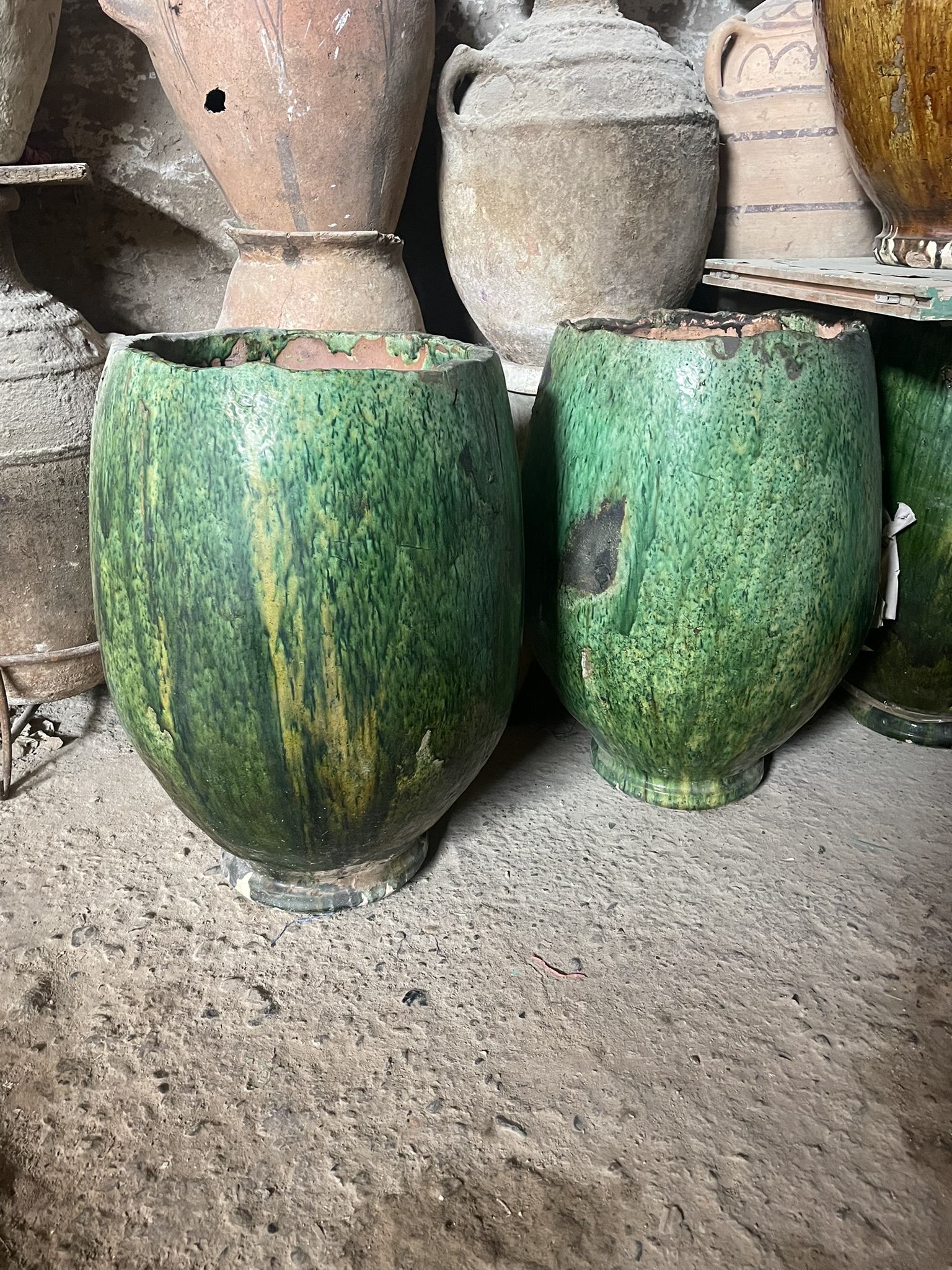 grande jarre Tamegroute ocre, miel et vert (3) Jarre de Tamegroute forme genereuse et arrondie