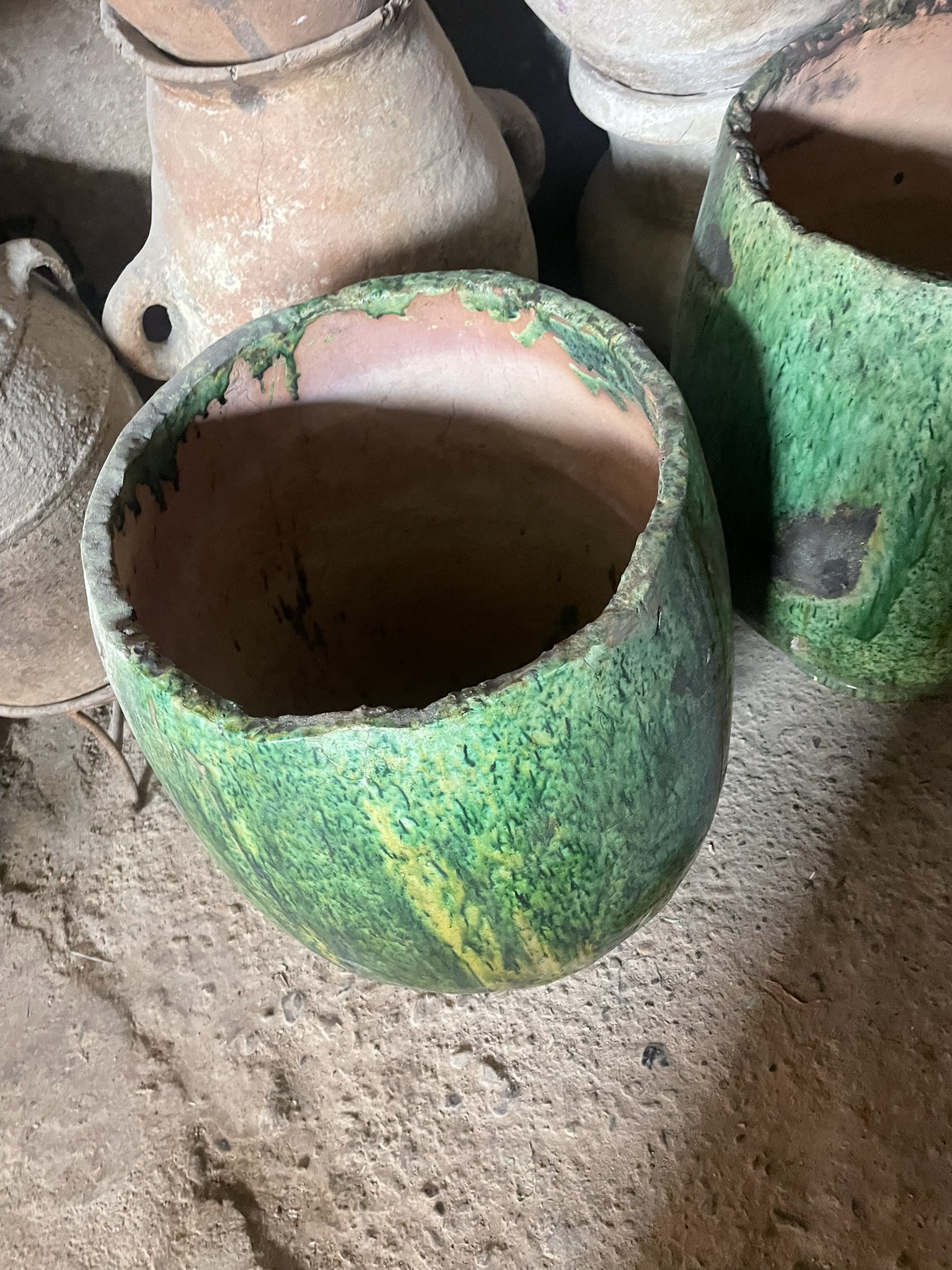 grande jarre Tamegroute ocre, miel et vert (4) Grande jarre de tamegroute forme Ovoïde
